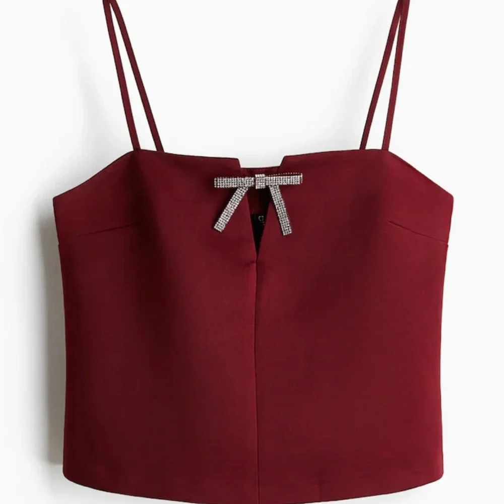 H&M top with Rhinestone Bow - Picture 2 of 5